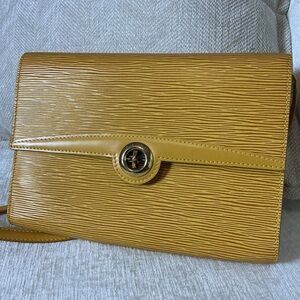 Louis Vuitton Epi Leather Yellow Turnlock Shoulder Bag Vintage